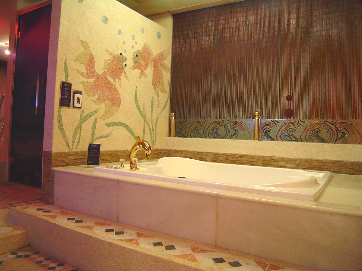 Daniel Spa Motel Pingzhen Ngoại thất bức ảnh