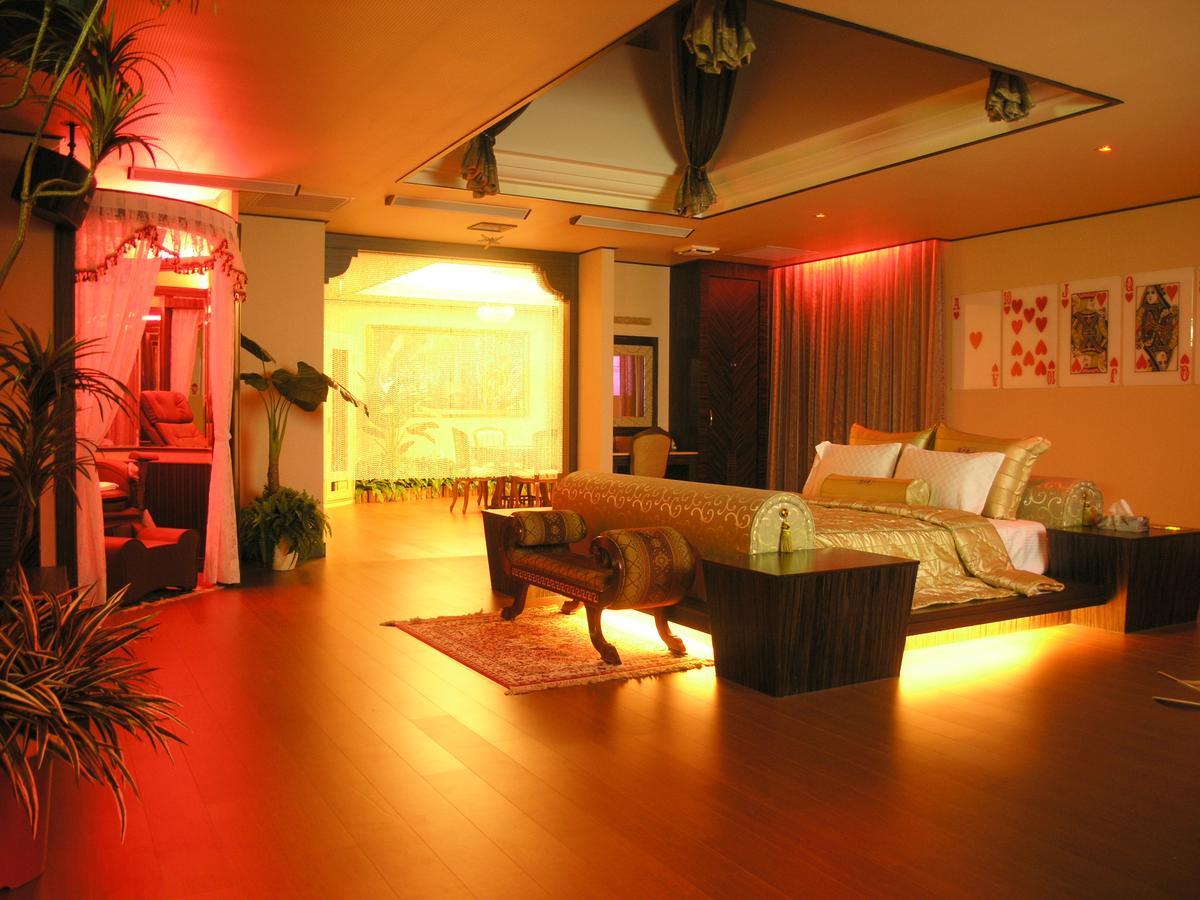 Daniel Spa Motel Pingzhen Ngoại thất bức ảnh