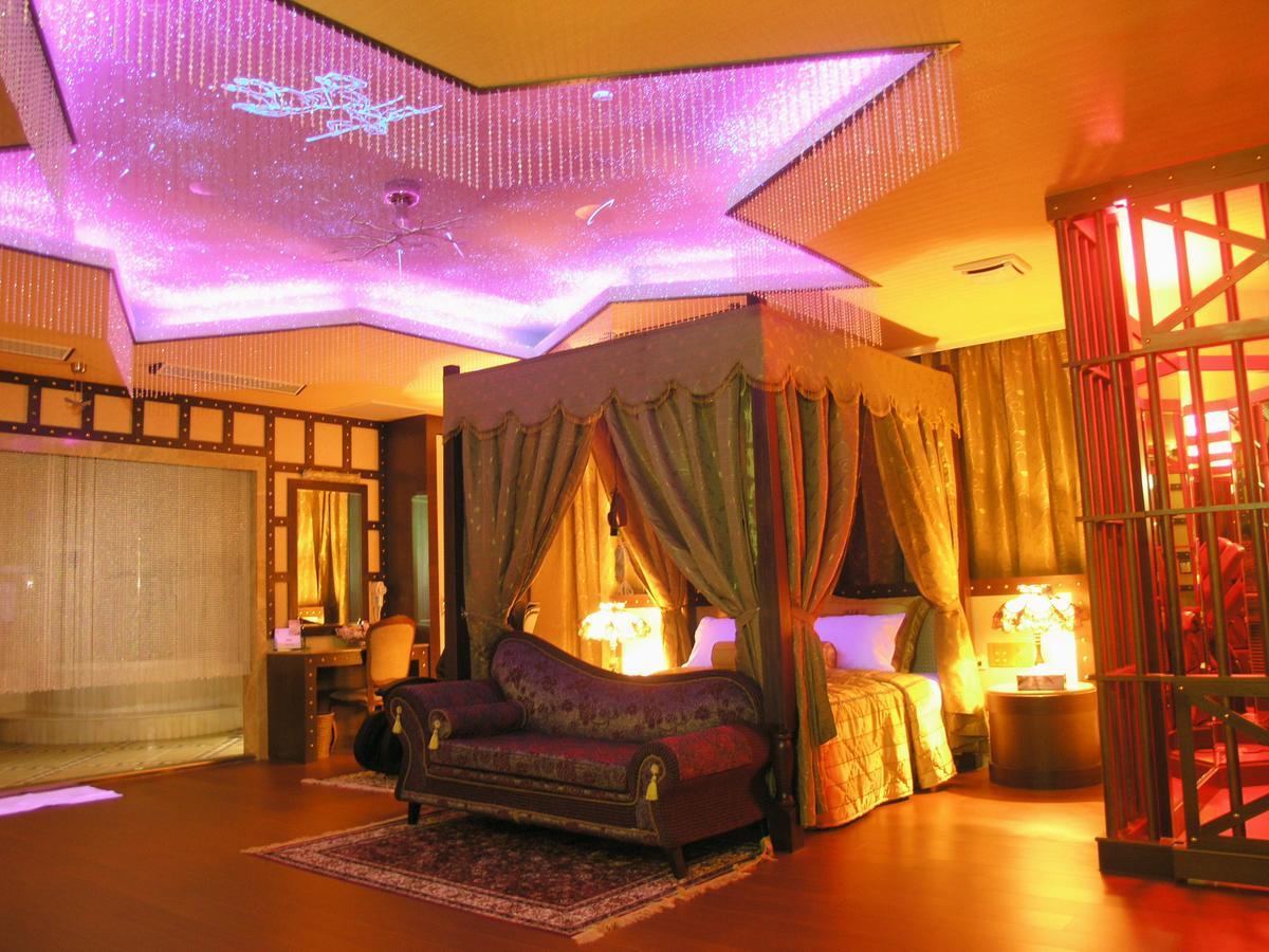 Daniel Spa Motel Pingzhen Ngoại thất bức ảnh