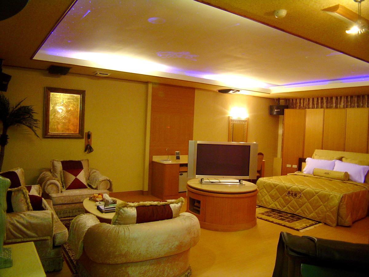 Daniel Spa Motel Pingzhen Ngoại thất bức ảnh