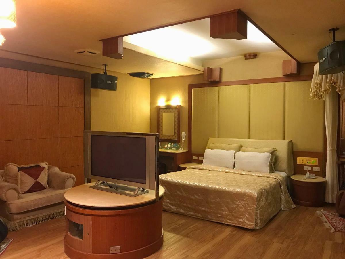 Daniel Spa Motel Pingzhen Ngoại thất bức ảnh